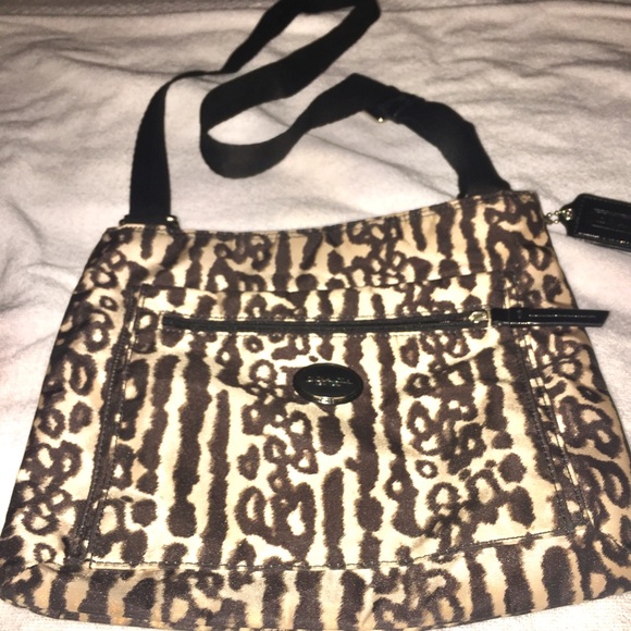 Coach canvas Tote with animal print - Picture 1 of 6